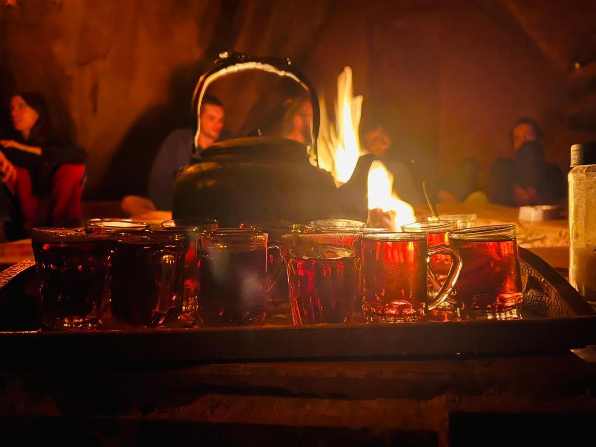 ホテル Bedouin Nights Camp ワディ ・ラム エクステリア 写真