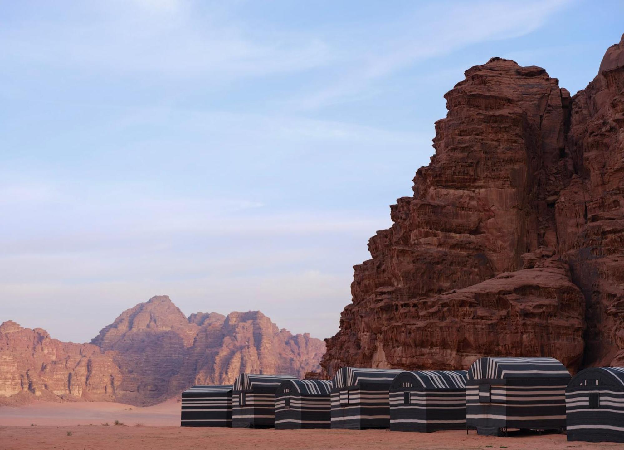 ホテル Bedouin Nights Camp ワディ ・ラム エクステリア 写真