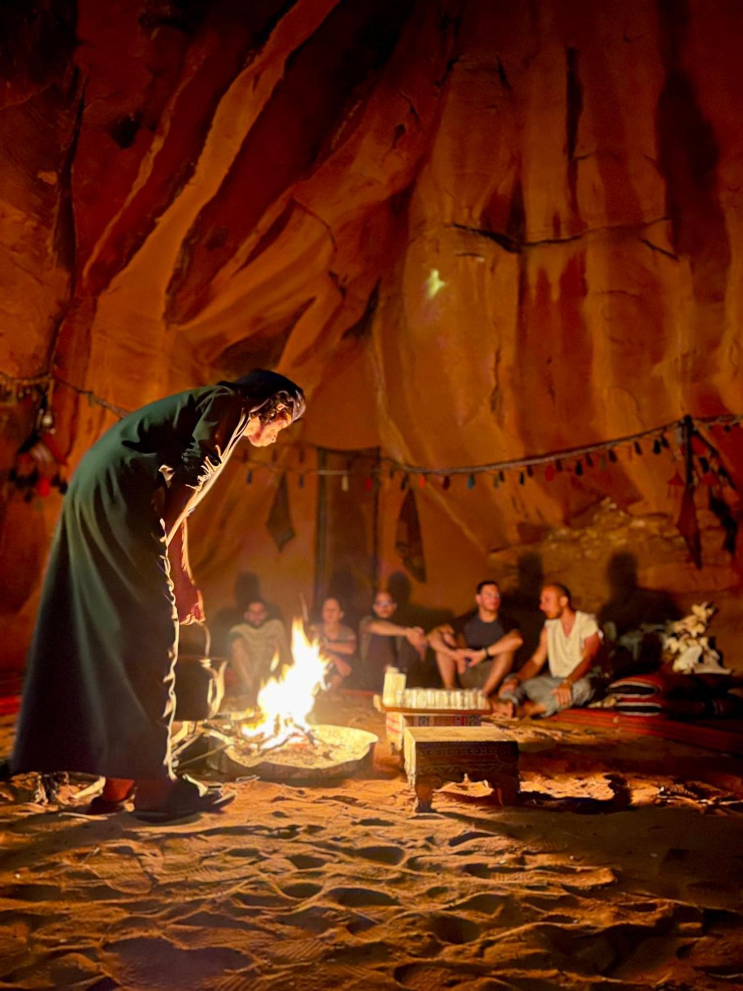 ホテル Bedouin Nights Camp ワディ ・ラム エクステリア 写真
